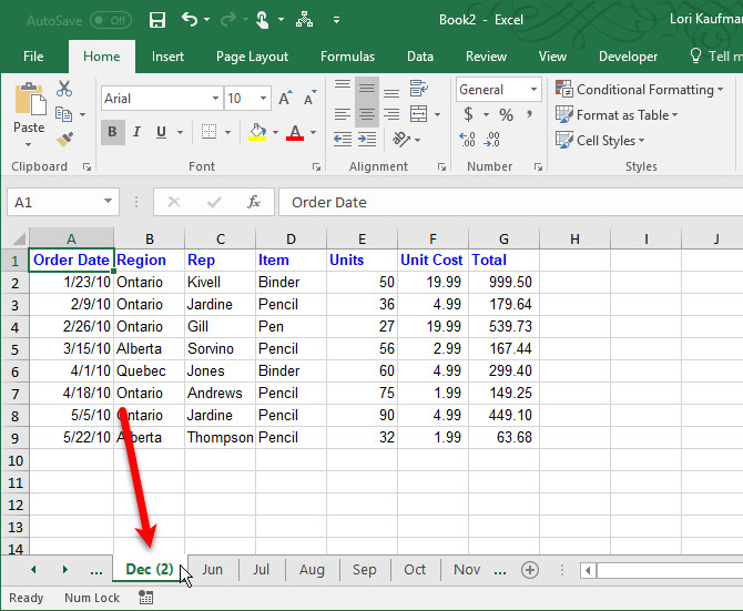 Sao chép bảng tính Excel sẽ sinh ra bảng tính mới với tên có thêm số phiên bản