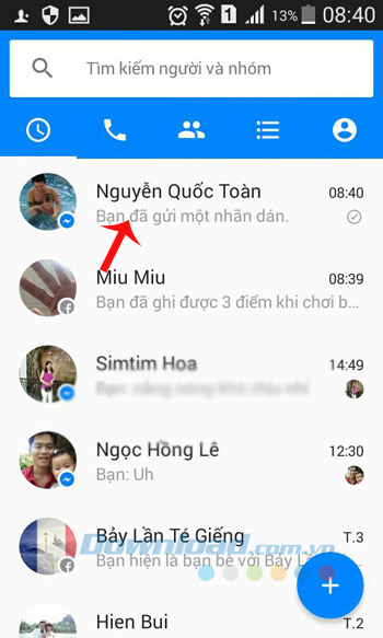 Chọn người cùng chơi game bóng đá