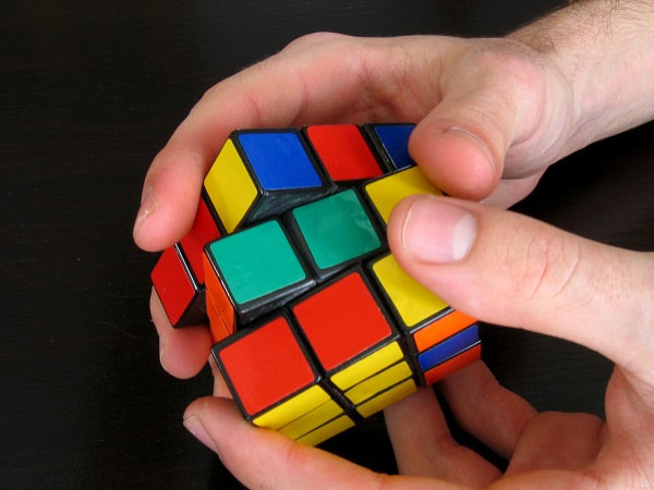 Bí kíp giải Rubik cực chuẩn