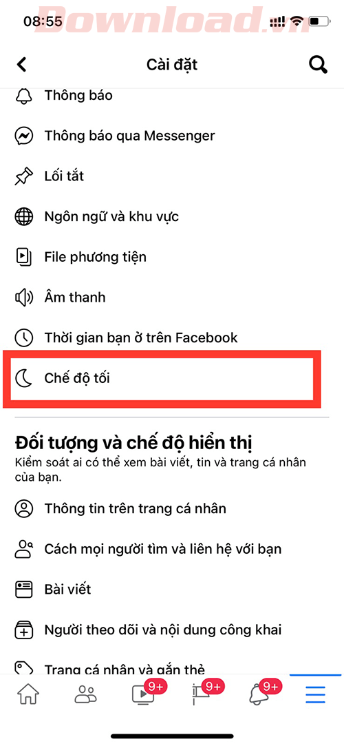 <p><strong>Bước 4:</strong> Cuộn xuống dưới và chạm vào mục <strong>Chế độ tối</strong>.</p>