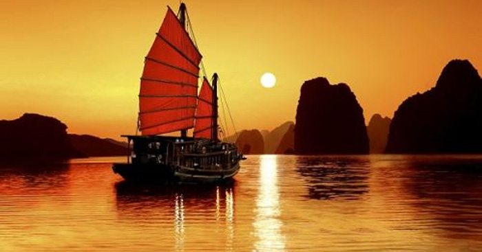Văn mẫu lớp 12: Phân tích tác phẩm Chiếc thuyền ngoài xa của Nguyễn Minh Châu Dàn ý & 18 bài phân tích Chiếc thuyền ngoài xa