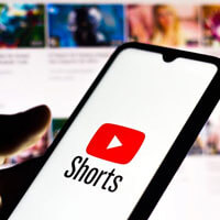 Hướng dẫn đón xem video YouTube Shorts của người khác