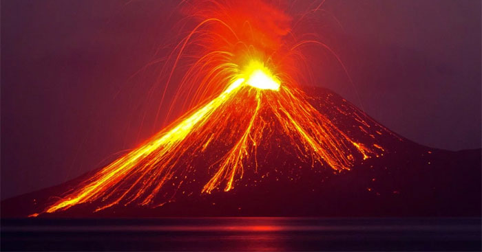 Những hình ảnh tuyệt đẹp về ngọn núi lửa vừa mới phun trào ở Hawaii