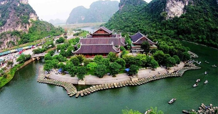 Đóng vai hướng dẫn viên du lịch, giới thiệu với du khách nước ngoài về một cảnh đẹp ở quê hương Việt Nam Văn mẫu lớp 4 Chân trời sáng tạo