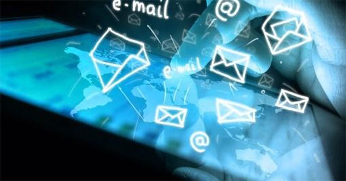 Viết email cho bạn